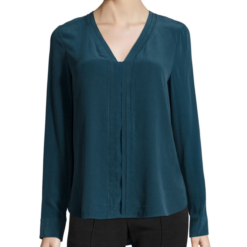 Vince 100% Silk Teal Picot-Edge V-Neck NWOT M - Picture 2 of 6